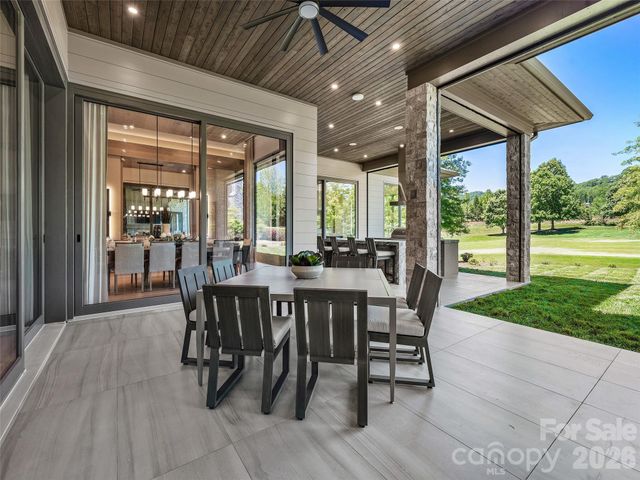 60 Walnut Valley Parkway, Arden, NC 28704