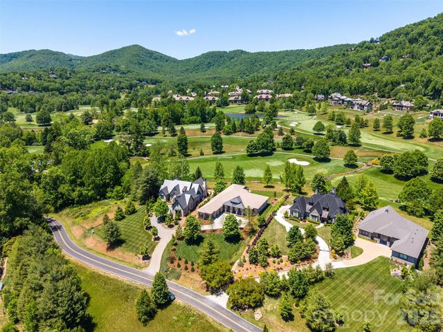 60 Walnut Valley Parkway, Arden, NC 28704
