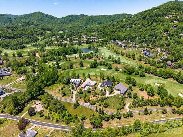 60 Walnut Valley Parkway, Arden, NC 28704