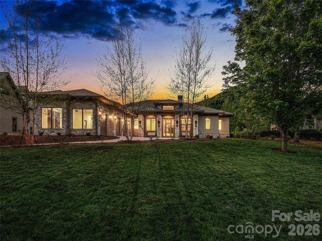 60 Walnut Valley Parkway, Arden, NC 28704