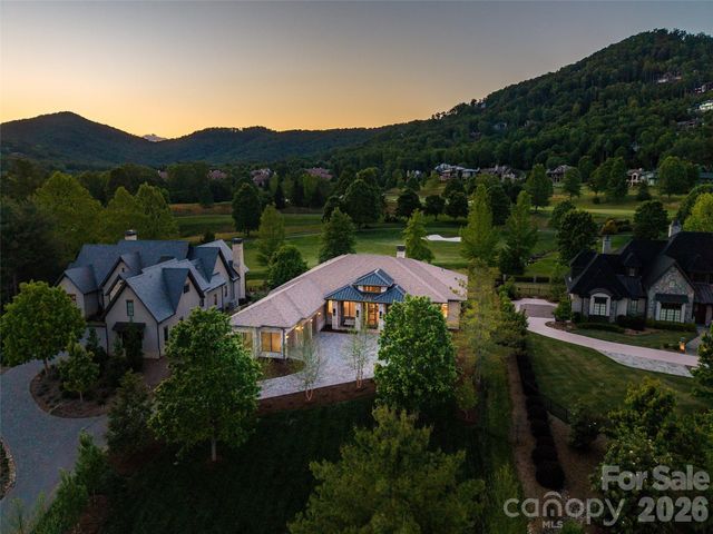 60 Walnut Valley Parkway, Arden, NC 28704
