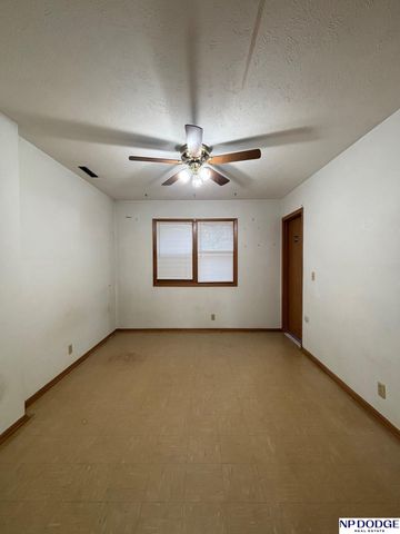 9612 Binney Street, Omaha, NE 68134