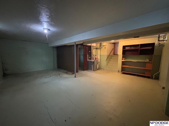 9612 Binney Street, Omaha, NE 68134