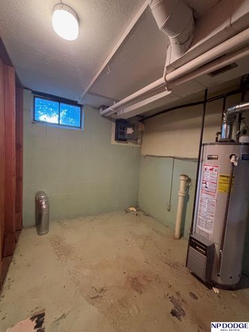 9612 Binney Street, Omaha, NE 68134