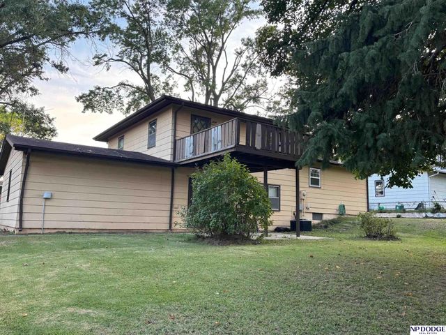 9612 Binney Street, Omaha, NE 68134