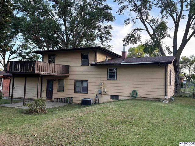 9612 Binney Street, Omaha, NE 68134