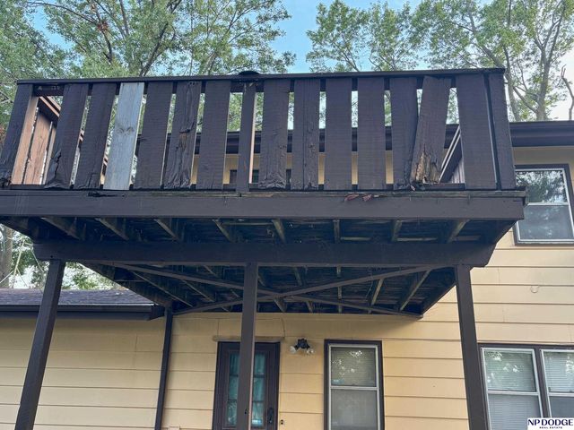 9612 Binney Street, Omaha, NE 68134