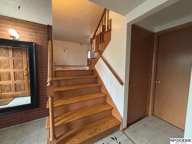 9612 Binney Street, Omaha, NE 68134