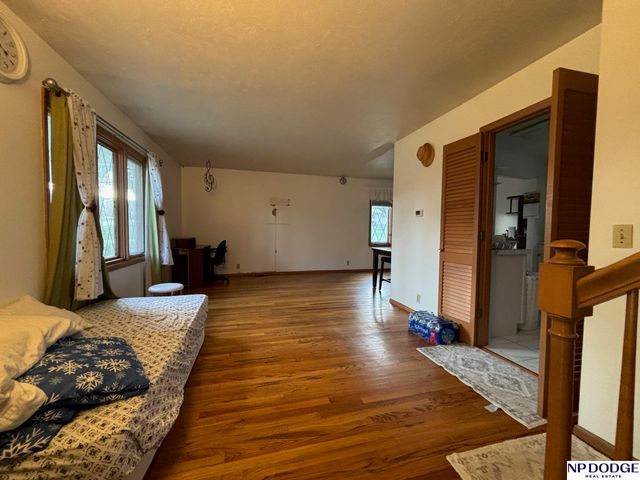 9612 Binney Street, Omaha, NE 68134