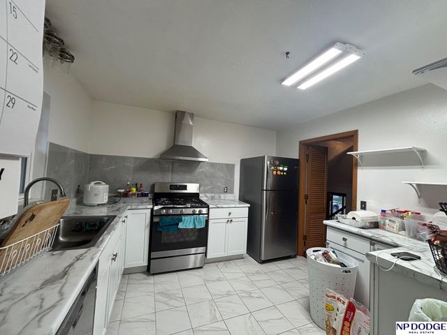 9612 Binney Street, Omaha, NE 68134