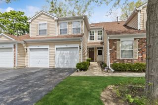 8 Tyler Court B, Streamwood, IL 60107
