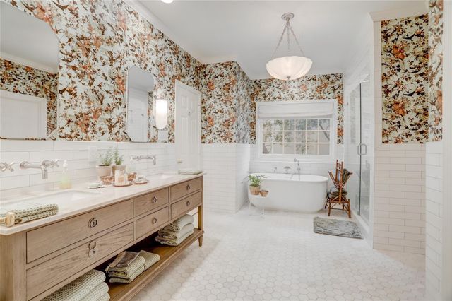 2703 Mid Lane 4, Houston, TX 77027