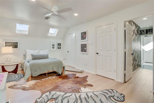 2703 Mid Lane 4, Houston, TX 77027