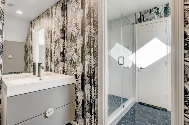 2703 Mid Lane 4, Houston, TX 77027