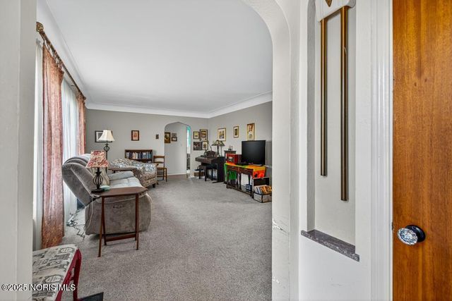 2855 Castleton Avenue, Toledo, OH 43613