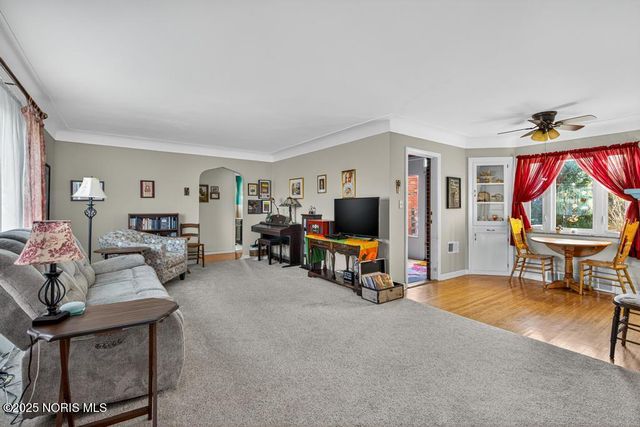 2855 Castleton Avenue, Toledo, OH 43613