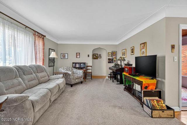 2855 Castleton Avenue, Toledo, OH 43613