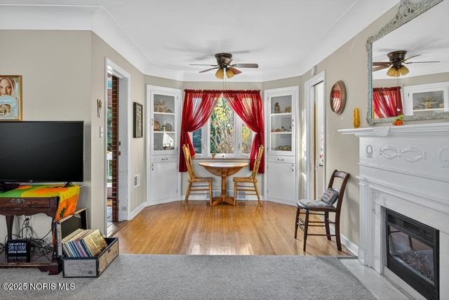 2855 Castleton Avenue, Toledo, OH 43613