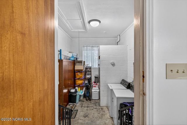 2855 Castleton Avenue, Toledo, OH 43613