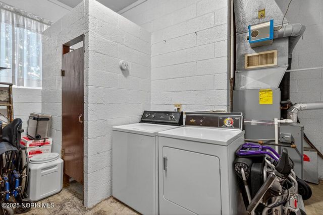 2855 Castleton Avenue, Toledo, OH 43613