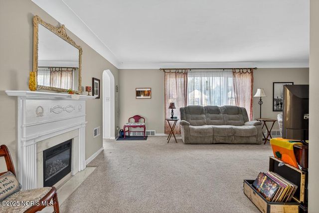 2855 Castleton Avenue, Toledo, OH 43613