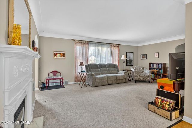 2855 Castleton Avenue, Toledo, OH 43613