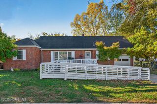 2855 Castleton Avenue, Toledo, OH 43613