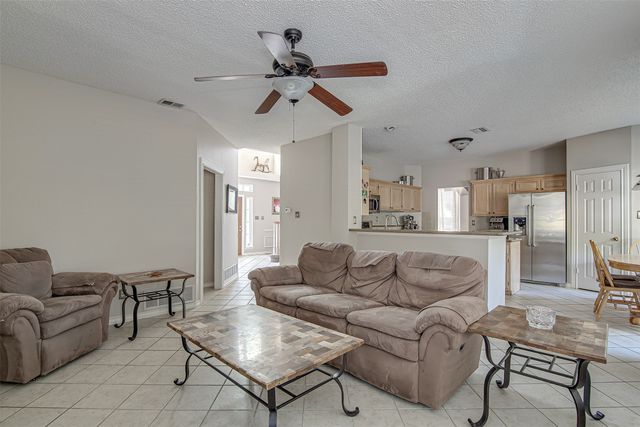 2703 Kingswood Court, Arlington, TX 76001