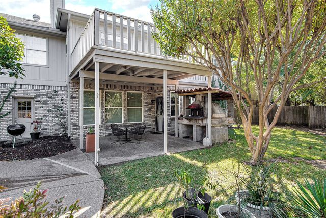 2703 Kingswood Court, Arlington, TX 76001