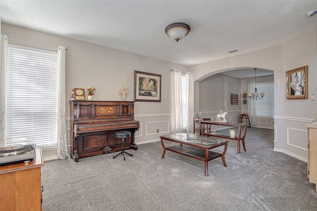 2703 Kingswood Court, Arlington, TX 76001