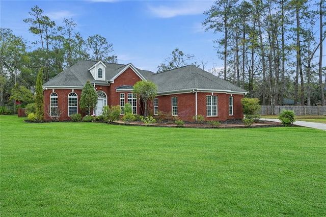 205 Carlie Court, Hinesville, GA 31313