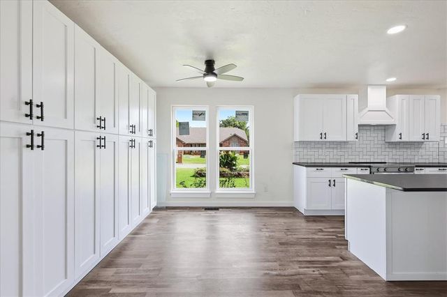 6104 W Gun Hill Way, Oklahoma City, OK 73132