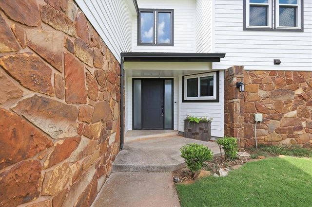 6104 W Gun Hill Way, Oklahoma City, OK 73132