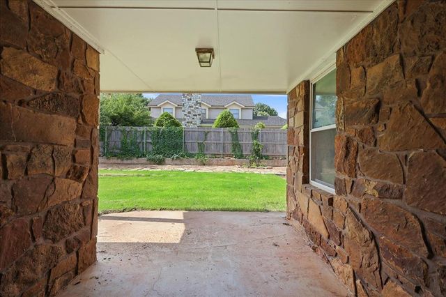 6104 W Gun Hill Way, Oklahoma City, OK 73132