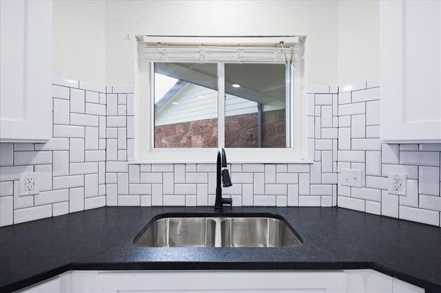 6104 W Gun Hill Way, Oklahoma City, OK 73132