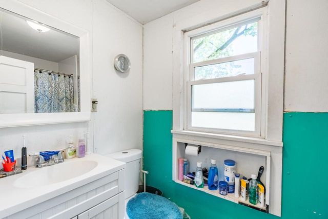 325 E CHESTER STREET, Plainfield, WI 54966