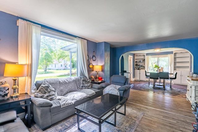 325 E CHESTER STREET, Plainfield, WI 54966