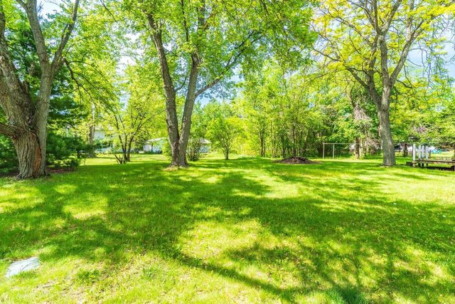 325 E CHESTER STREET, Plainfield, WI 54966