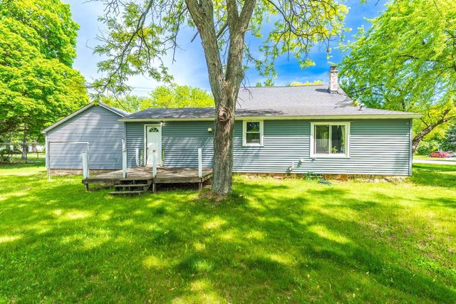 325 E CHESTER STREET, Plainfield, WI 54966
