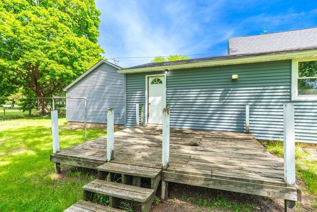 325 E CHESTER STREET, Plainfield, WI 54966