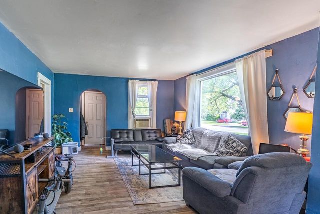 325 E CHESTER STREET, Plainfield, WI 54966