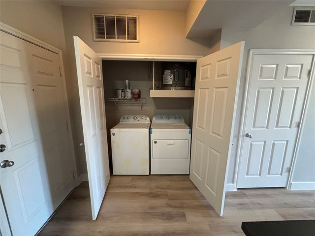 3102 Kings Road 1301, Dallas, TX 75219