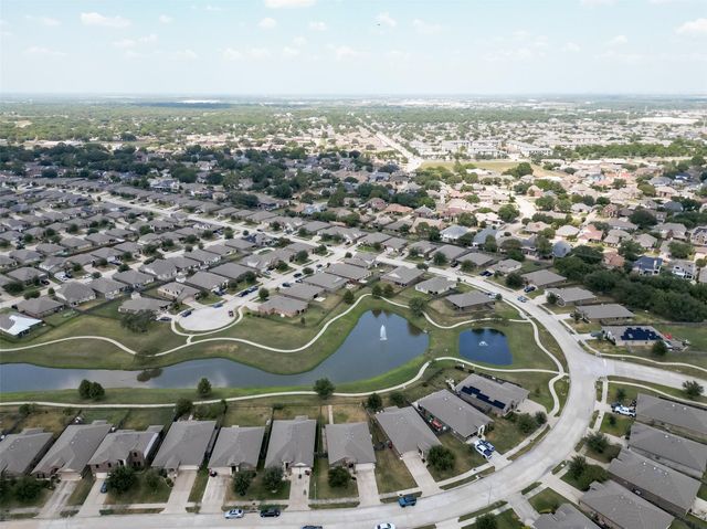 2822 Canadian Goose Lane, Baytown, TX 77521