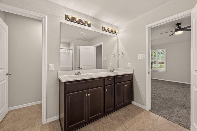 2822 Canadian Goose Lane, Baytown, TX 77521