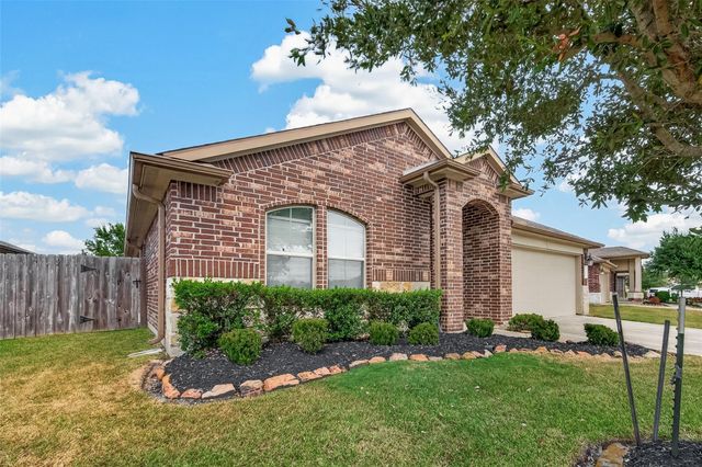 2822 Canadian Goose Lane, Baytown, TX 77521