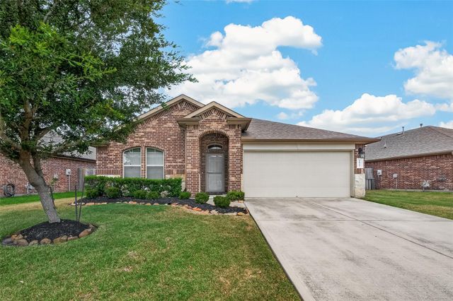 2822 Canadian Goose Lane, Baytown, TX 77521
