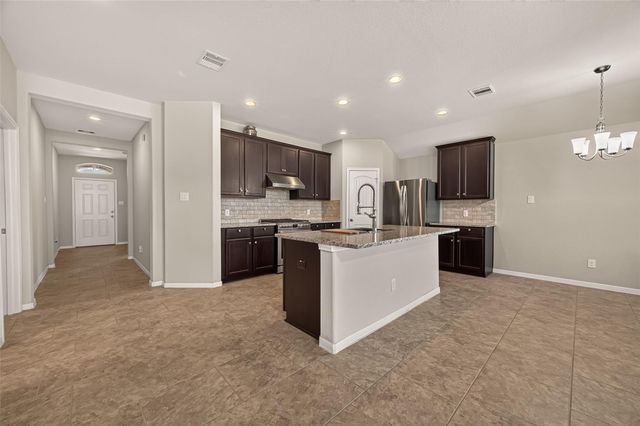 2822 Canadian Goose Lane, Baytown, TX 77521