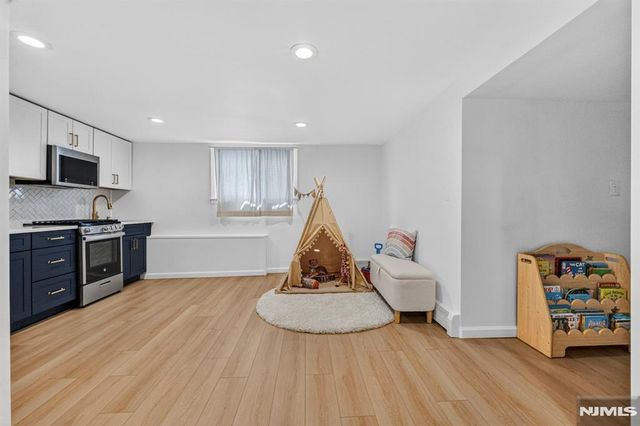 3 Prospect Avenue, Cliffside Park, NJ 07010