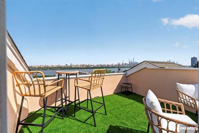 3 Prospect Avenue, Cliffside Park, NJ 07010