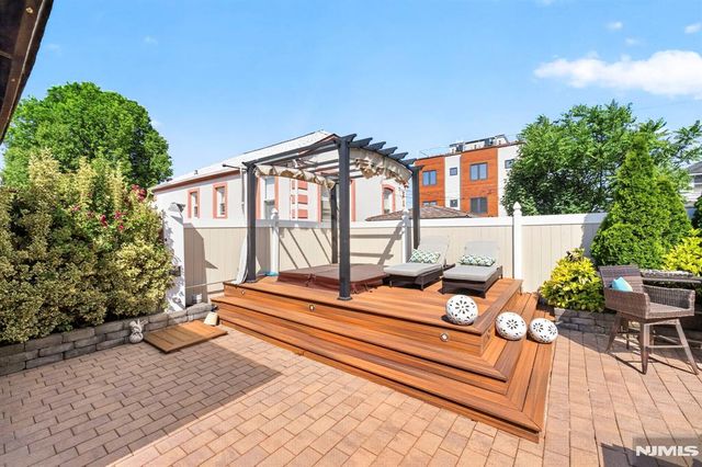 3 Prospect Avenue, Cliffside Park, NJ 07010